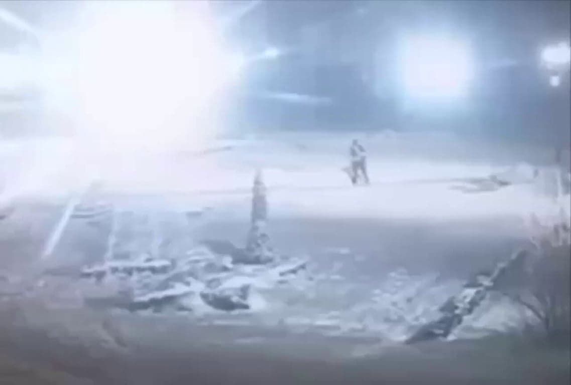 Sikorski Rebukes Carlson as Ukraine War Surpasses Soviet WWII Fight: The Battle for Facts Intensifies